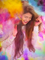 7 ways Holi colours can cause skin, eye & breathing problems