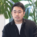 和女演员同居
